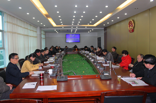 2014.2.28党的群众教育实践活动动员会 150_副本.jpg
